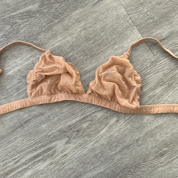 NWOT skims nude mesh triangle bralette - Picture 4 of 6